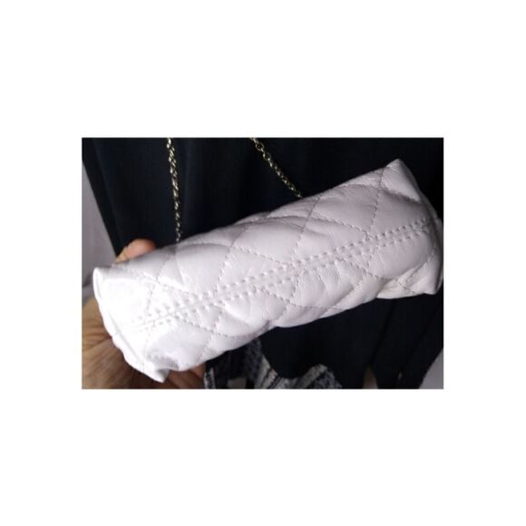 White Quilted Patent Leather Kiss-Lock Crossbody - Picture 3 of 7